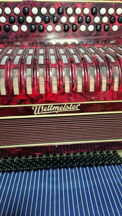 Продам баян неметски