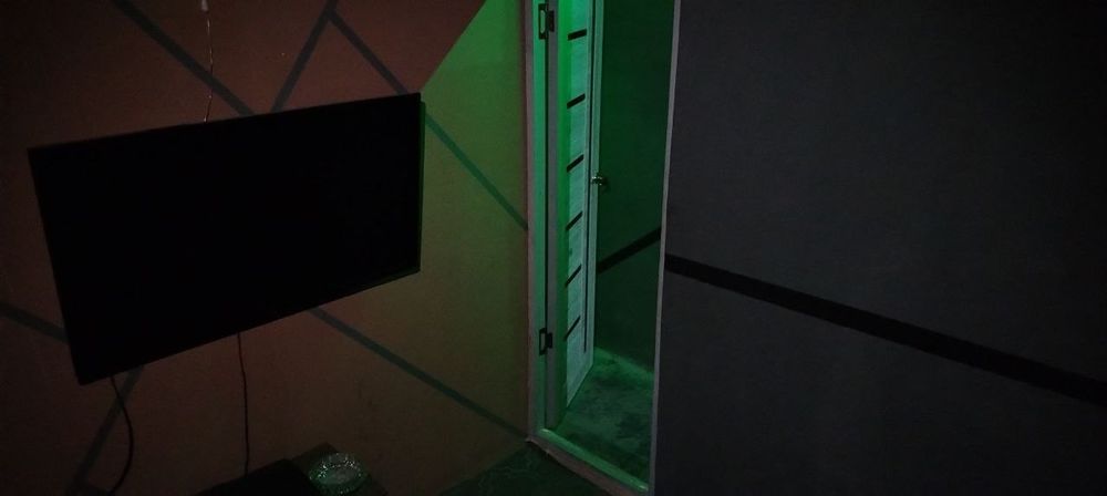 Нотурар бино сотилади