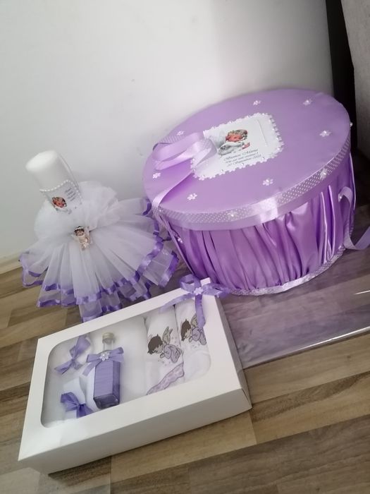 Set trusou botez ,cutie hainute si lumanare