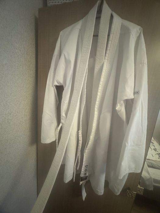 Кимоно 190 см. Колан 280 см.