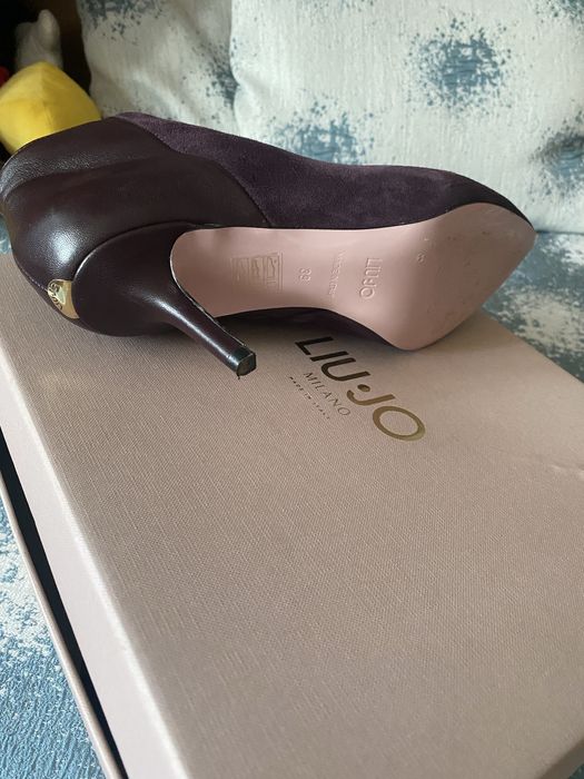 Ghete Liu-Jo marimea39, toc de 4 cm f comod.