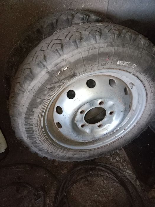 Продам запчасти на ниву.