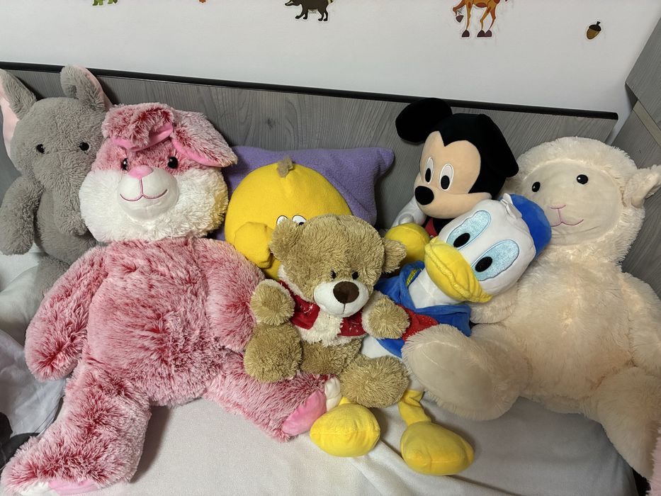 Vand set plusuri Mickey, Donald, etc