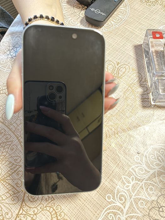 Iphone 15 128GB.