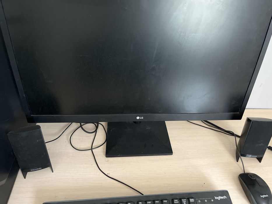 Компьютер новый но бір жеры жасмай тұр