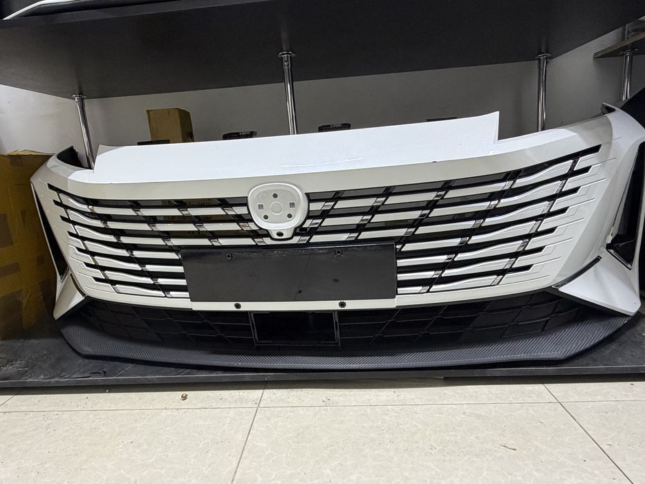 Changan Eado передний бампер белый