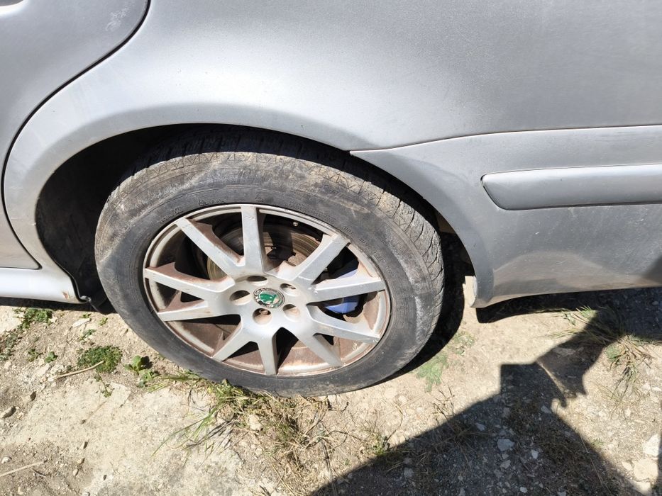 Шкода Октавия На части бензин спорт