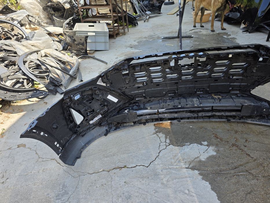 Audi Q8 E-Tron S-Line 2023 предна броня