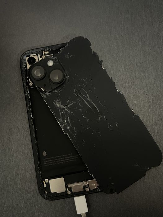 Iphone 15 pentru cine vrea sa il repare