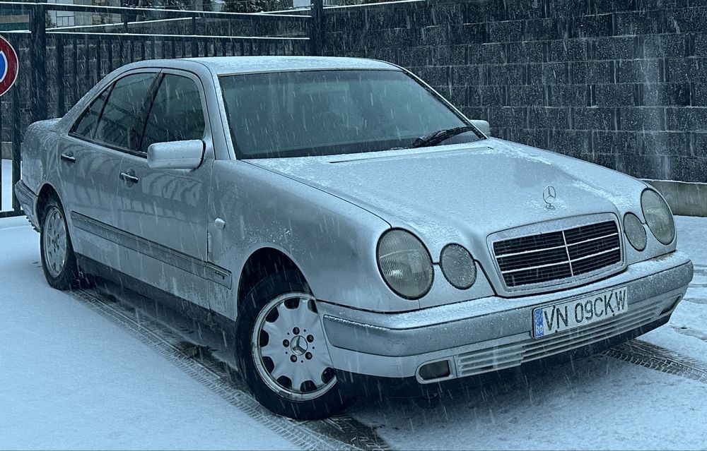 Mercedes E class  E200 2.0 benzina 1997