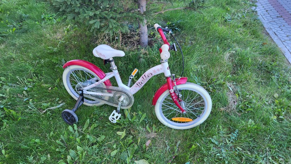 Велосипед детский для девочек. Состояние отличное.
