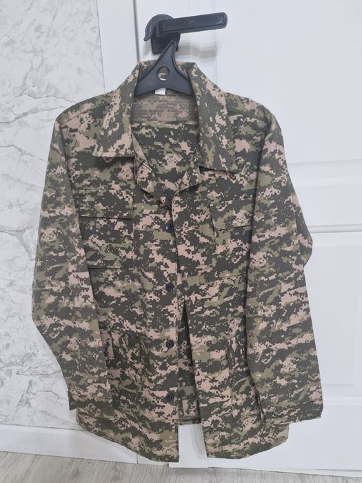 Продам военную форму 46-48р