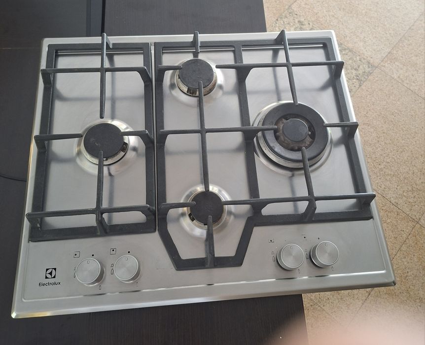Plită gaz 60 cm inox 4 ochiuri  500lei 
KGS64562SX