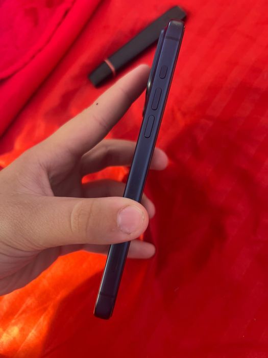 Vând iphone 17 pro max 256 gb 100 baterie 105 cicluri in dezvoltare