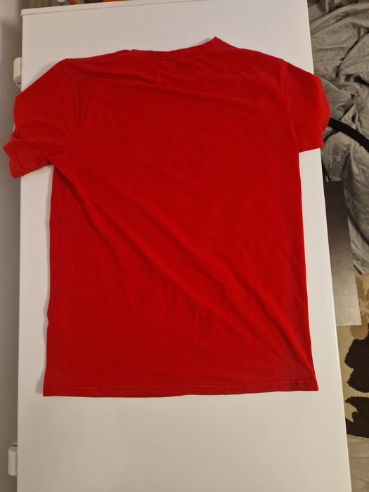 Tricou stil "Balenciaga" roșu