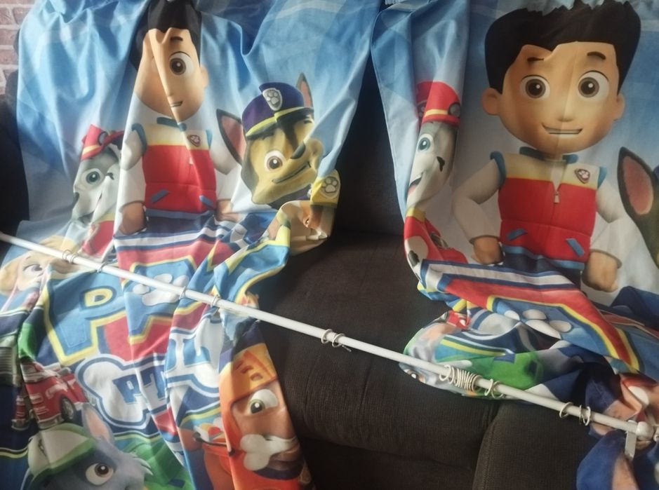 Две завеси и корниз