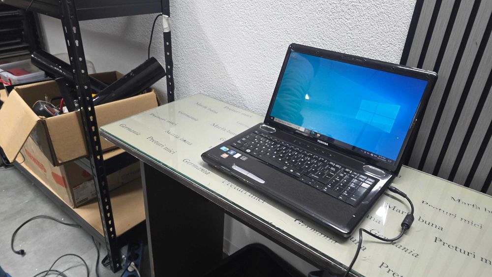 Laptop core i5 - Toshiba Satellite L555 - functional - instalat