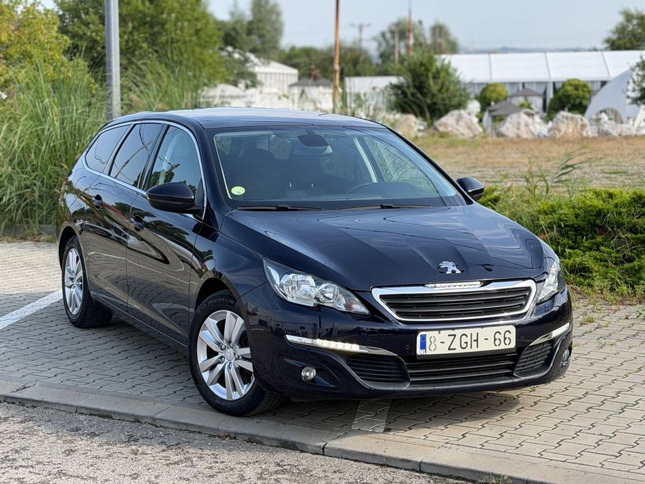 Peugeot 308 1.6hdi 120cp/Panorama/Camera marsarier/Dublu clima/Navigatie full Eu