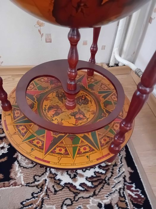 Глобус бар!!! Много добро състояние!!!