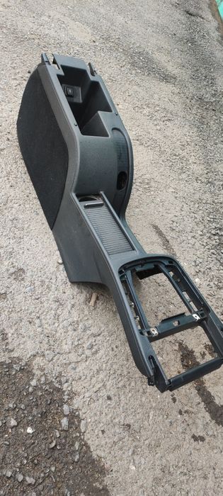 Продам центральную консоль