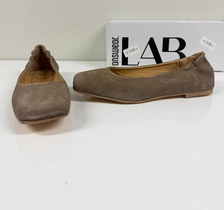 Answear.LAB Велурени балеринки