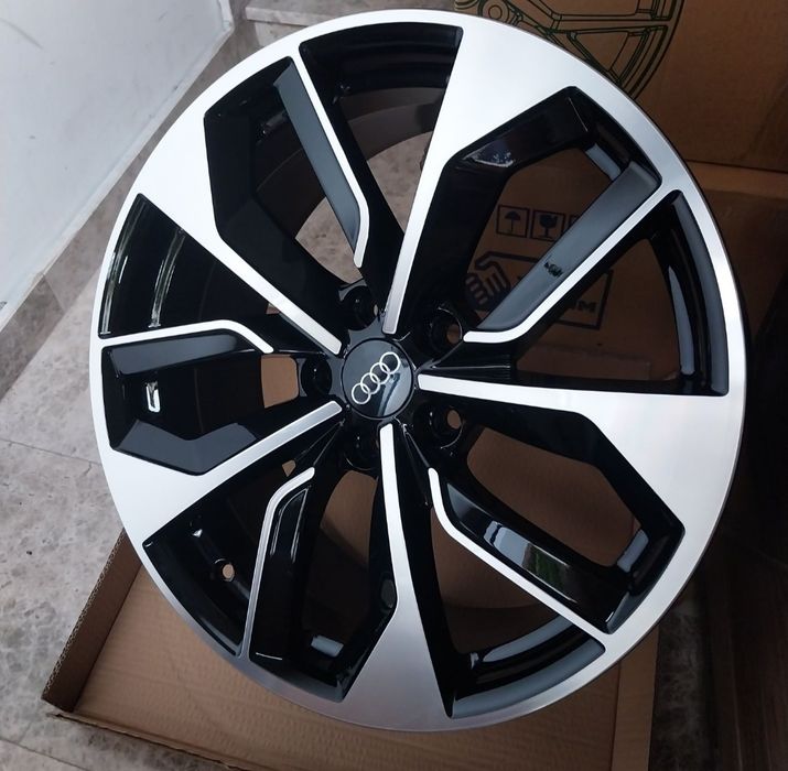 18"Audi Rs A3 A4 A5 A6 A7 A8 Q2 Q3 Q5 8ж ет35 Чисто  Нови