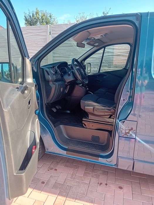 Vand Opel Vivaro biturbo 140 cai, revizuit complet, identic cu  Renault Trafic
