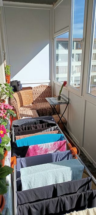 Vand apartament nou