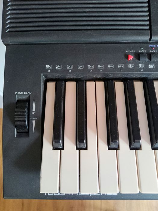 Vând orgă Yamaha PSR 500