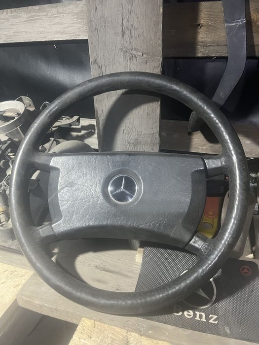 W124 Руль W124 Руль