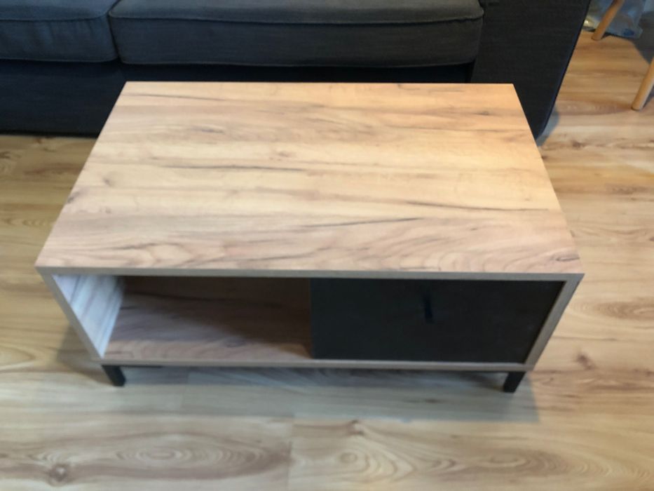 Холна маса с чекмедже