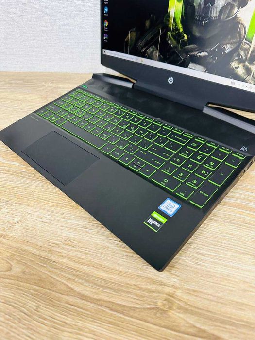 Продам Геймерский ноутбук HP Pavilion Gaming в отличном состоянии