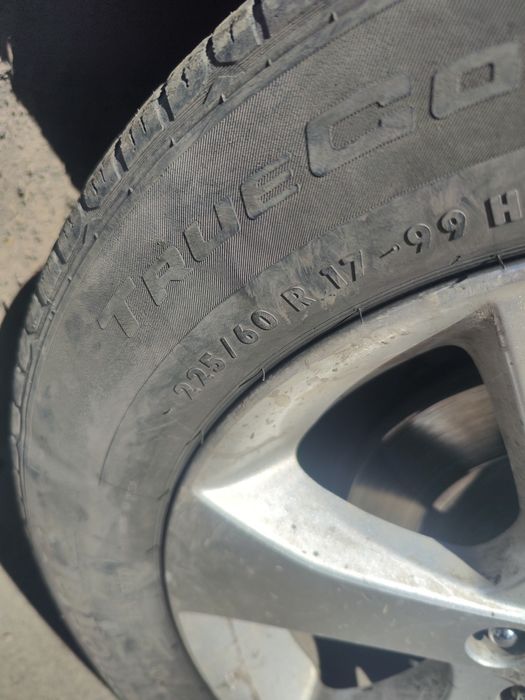 Продам резину летние 225/60/17