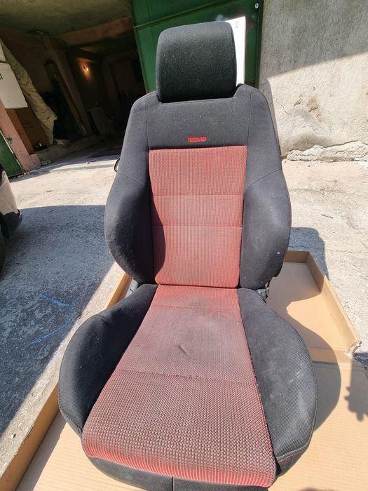 Дълбоко RECARO за двуврата