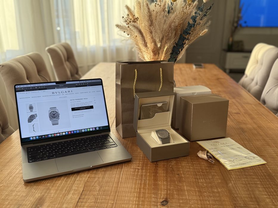 Часы Bvlgari Octo