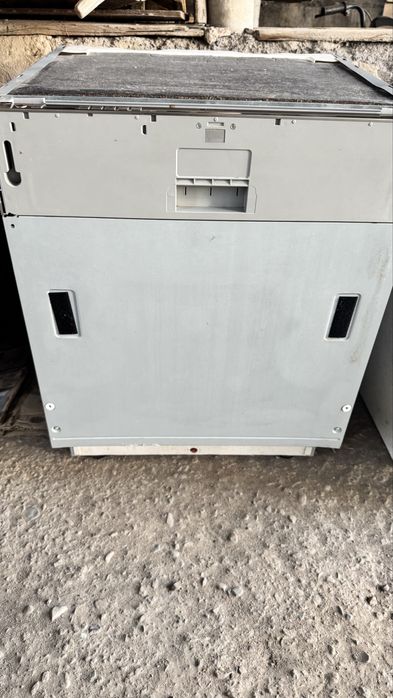 Посудамоюшая машина