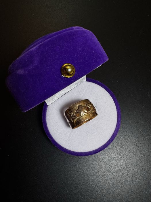 Продам кольца 300к-100к