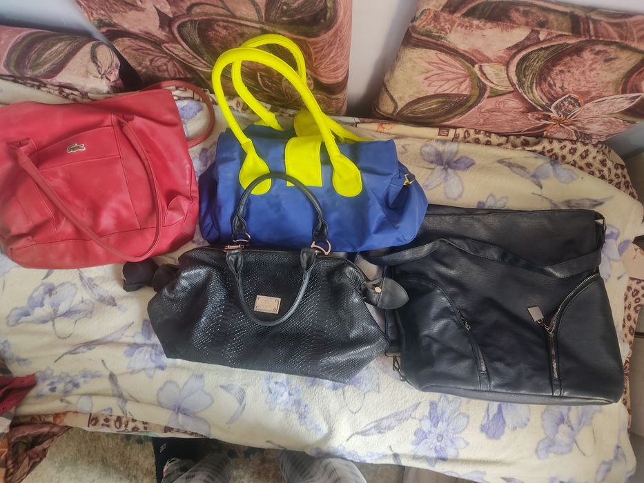 Продам сумки  по 20 тысяч сум каждая