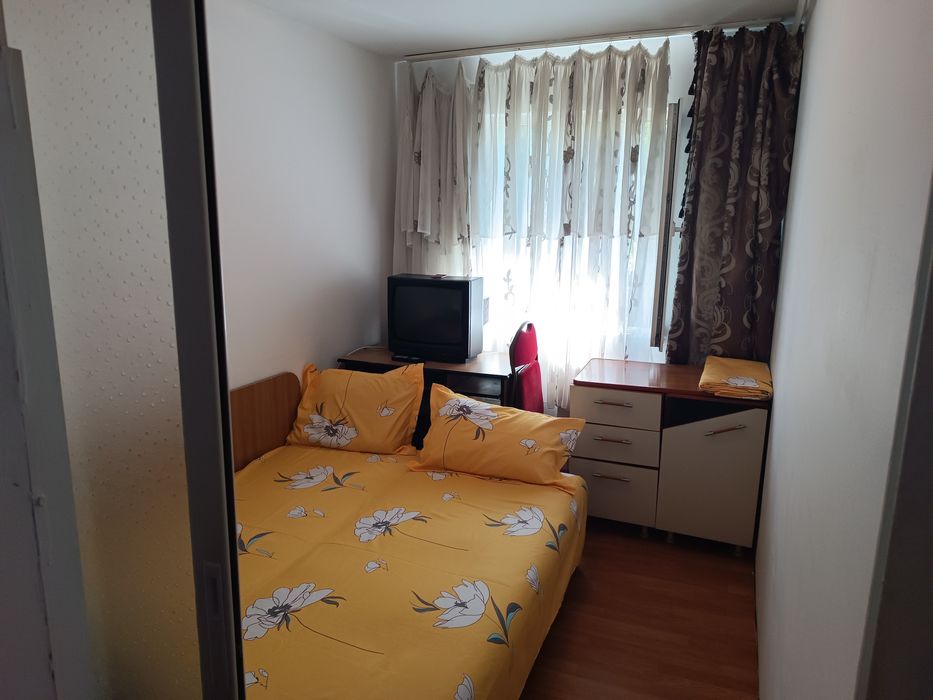 Închiriez apartament Satul de Vacanta