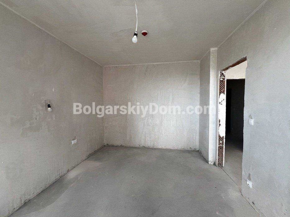 Продава се Двустаен апартамент в Бургас, Славейков - 76 кв.м за 987 €/кв.м - Снимка #5