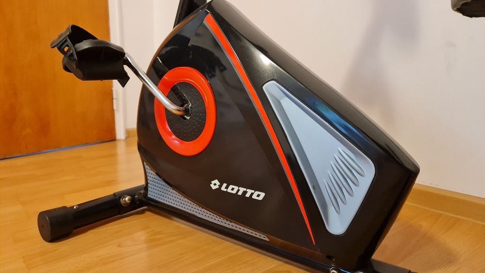 Bicicleta fitness joasa lată mecanică Lotto, cu scaun lat si spatar, foarte putin folosita