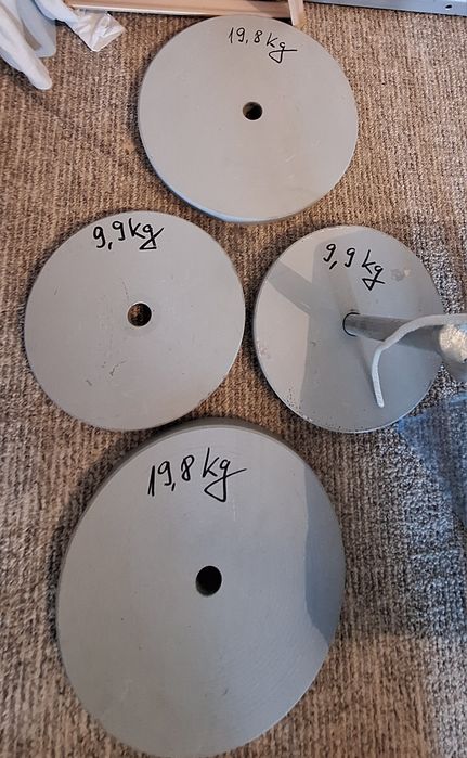 Vând aparat profesional extensii picioare BodySolid GLCE365,mărimea S