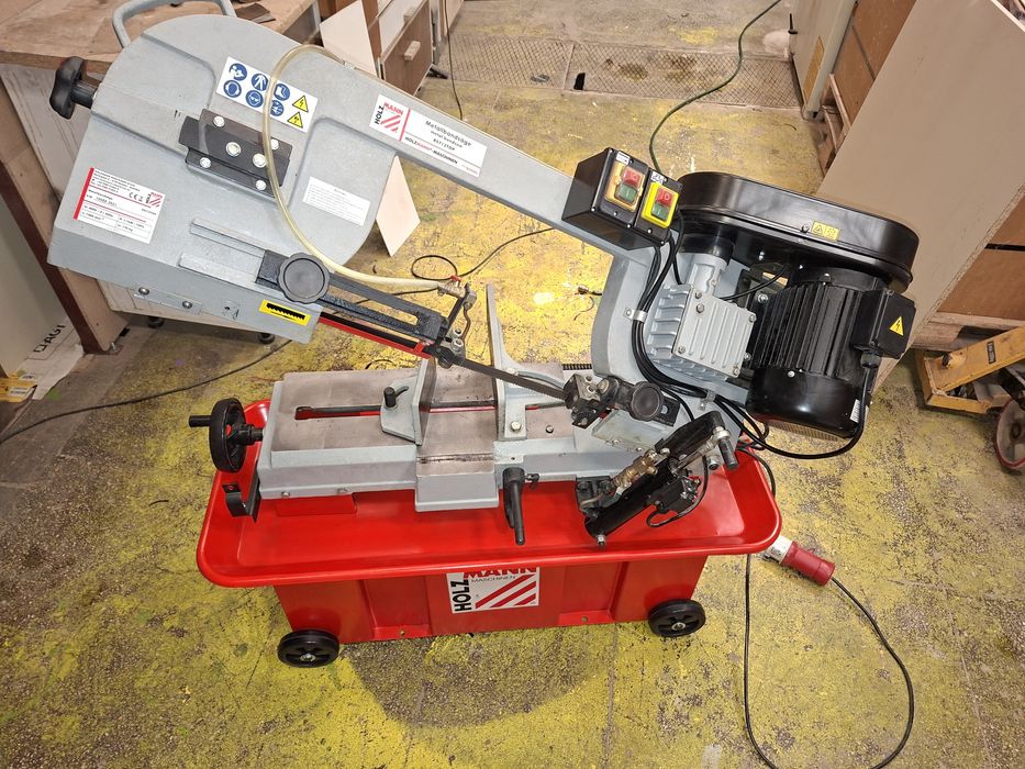 Fierastrau cu banda pt metale holzmann  BS712TOP
