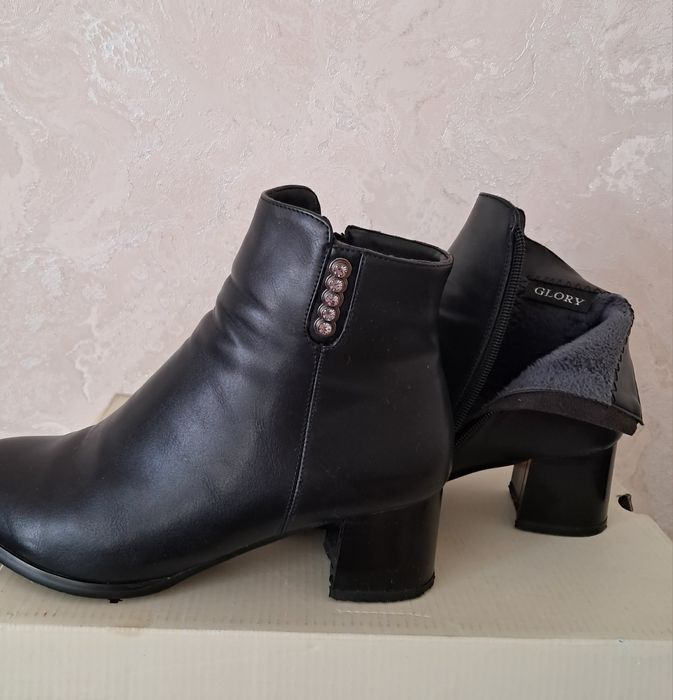 Продам женские полусапожки