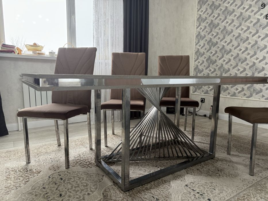 Продам стол со стульями