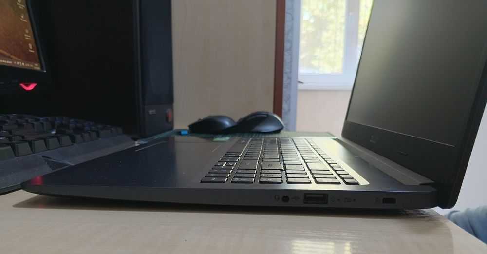 ACER 15,6" FHD/CORE i7 -10510U/8GB DDR4/256GB NVMe/GeF MX230 2GB GDDR5