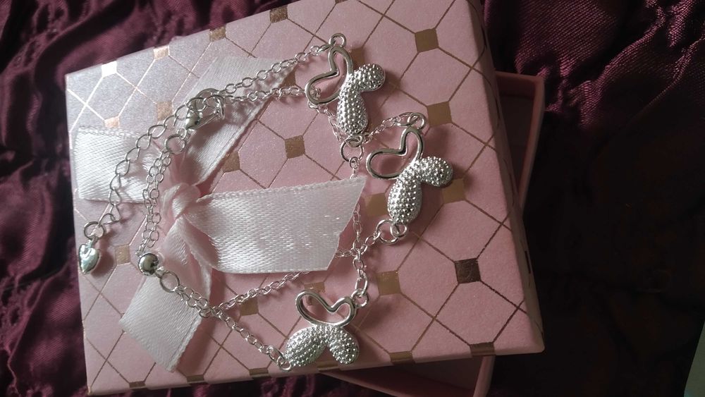 Нова, сребърна гривна 12 различни модели. 38/55 лв. В кутия.