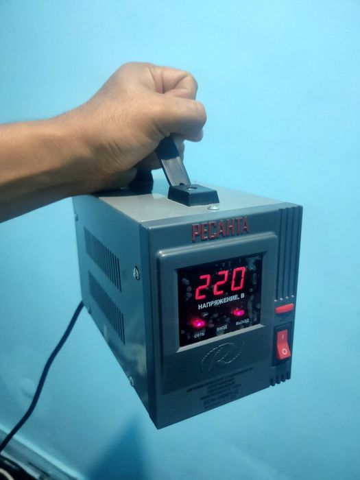 Стабилизатор Ресанта АСН-1000/1-ц