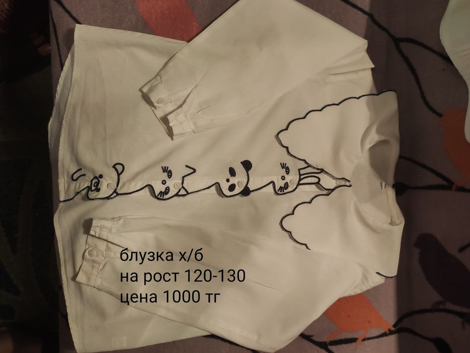 Продам школьные блузки