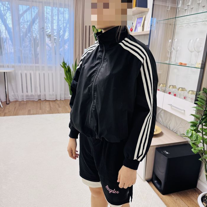 Ветровка женская